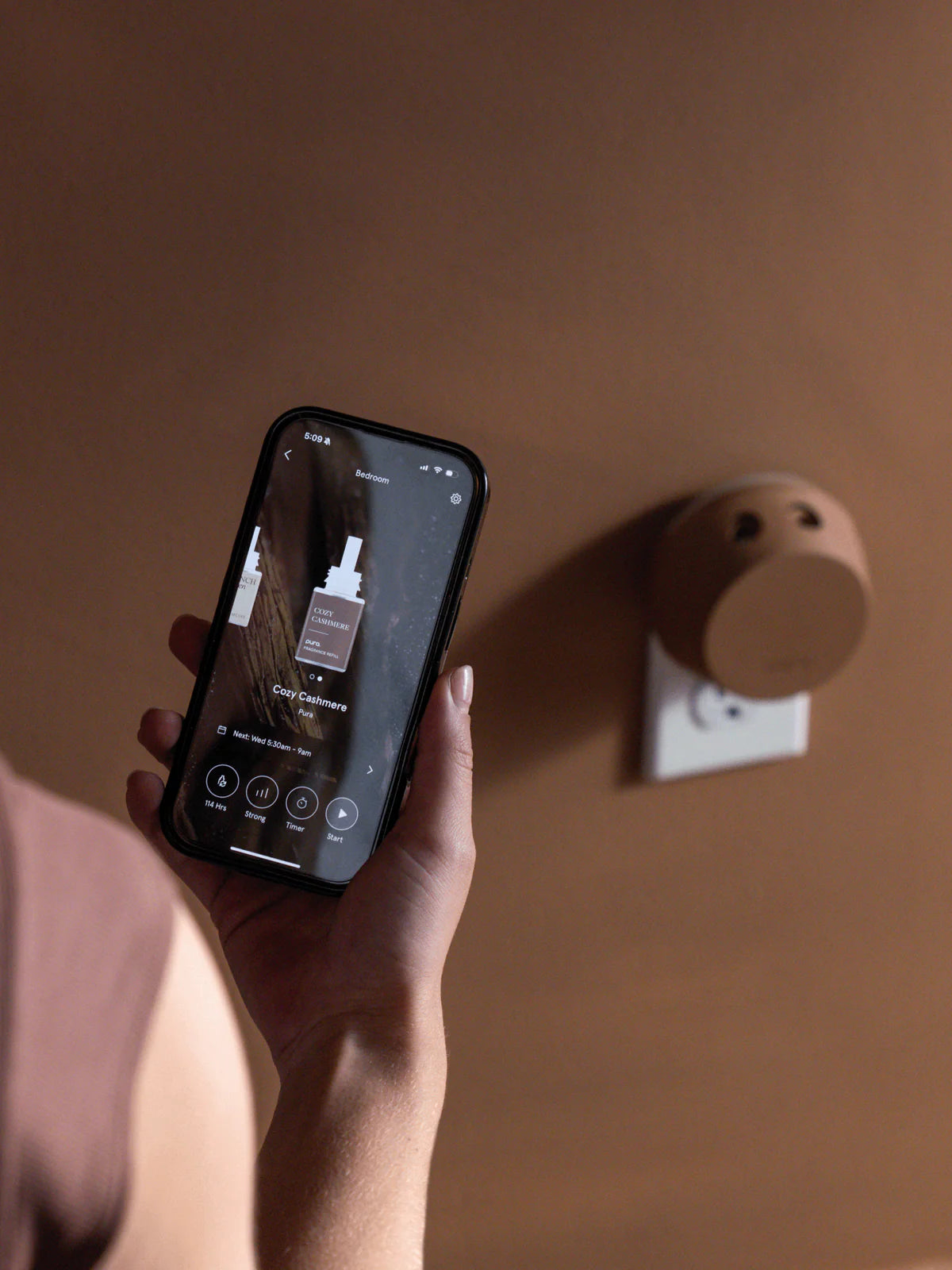 Pura 4™ - Mocha Mousse - Smart Fragrance Diffuser