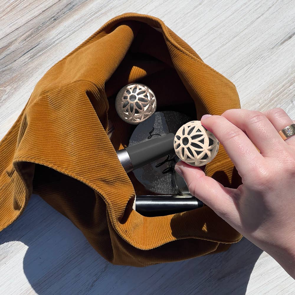 CRUMB CATCHER BAG-CLEANING ORBS SET OF 2