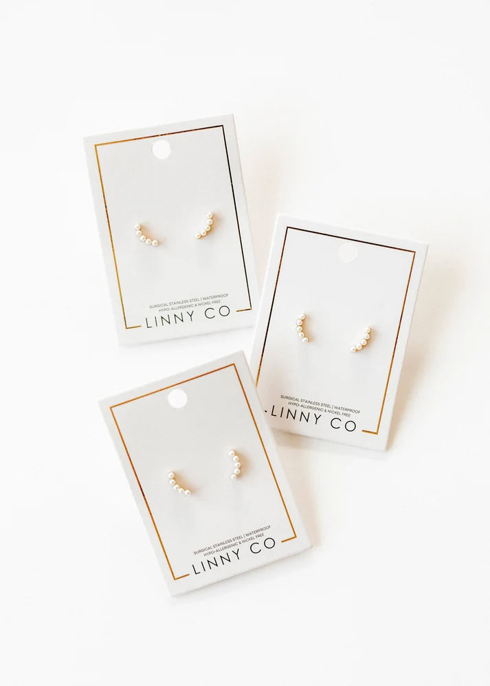Abigail Pearl - Screwback Stud Earrings