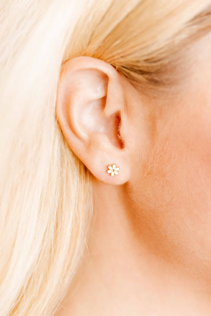Alli White - Screwback Stud Earrings