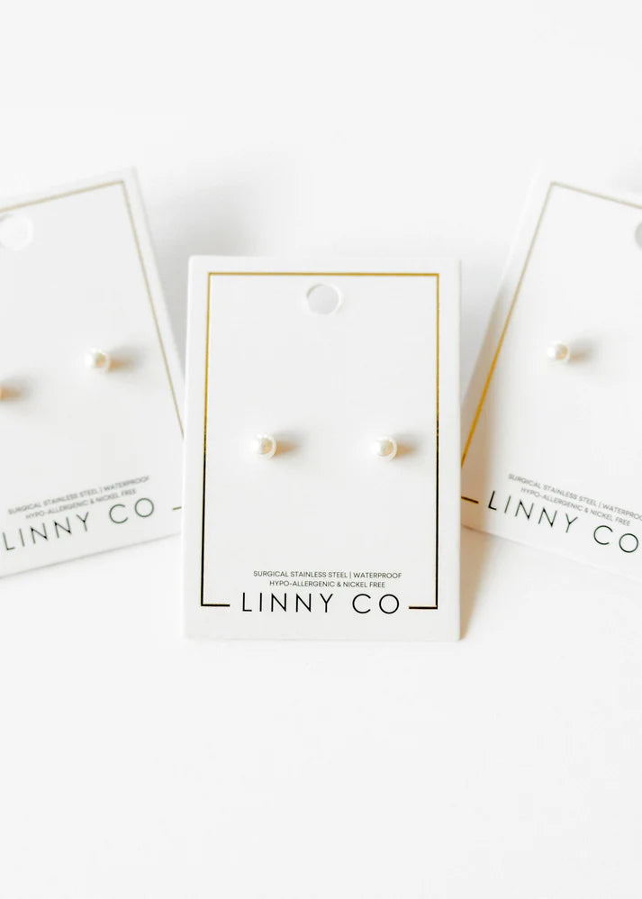 Payton Pearl White - Screwback Stud Earrings