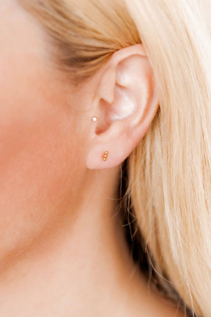Tally Gold - Screwback Stud Earrings